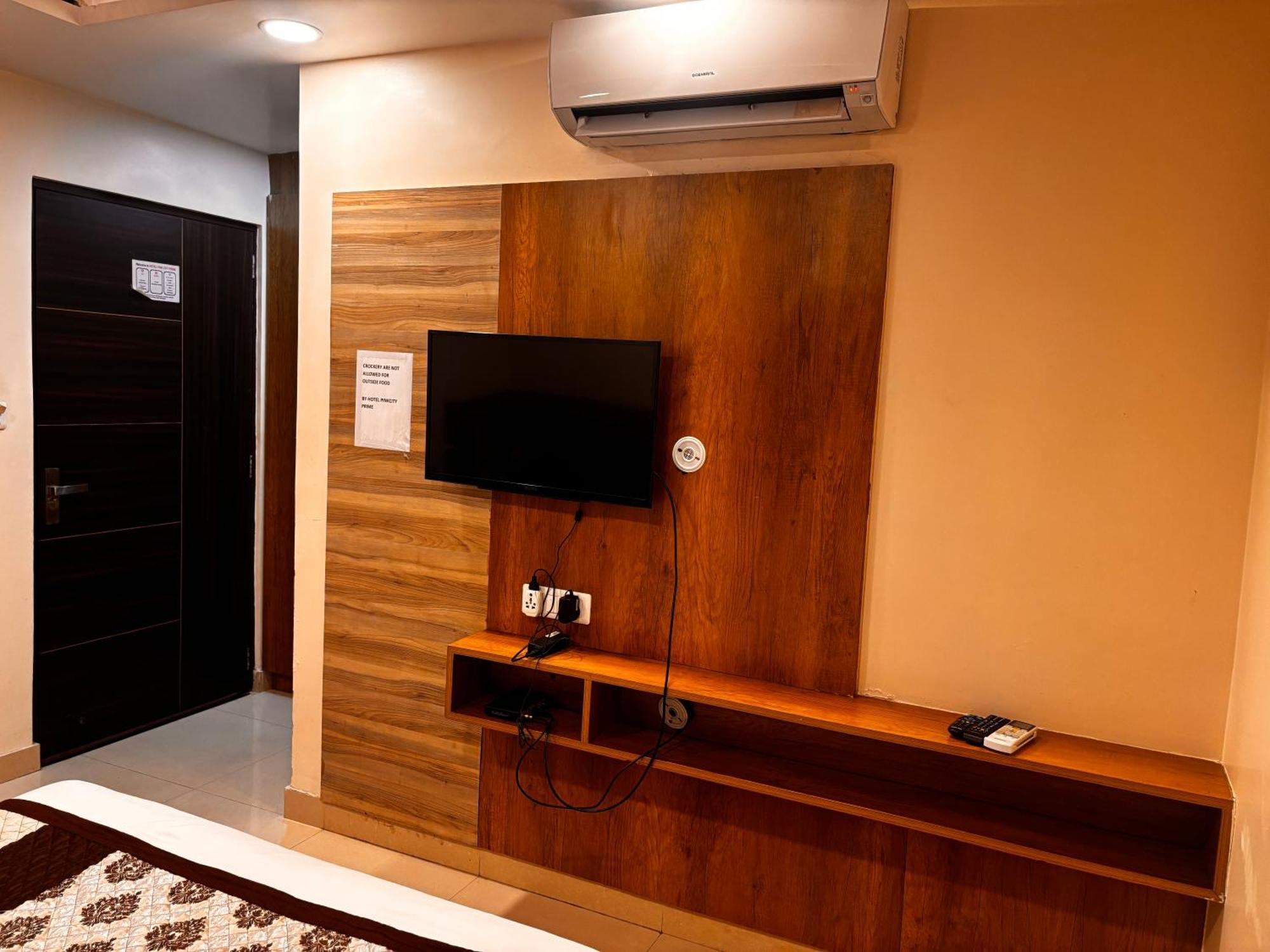 Hotel Gulabi Nagri, Malviya Nagar, Джайпур Екстер'єр фото