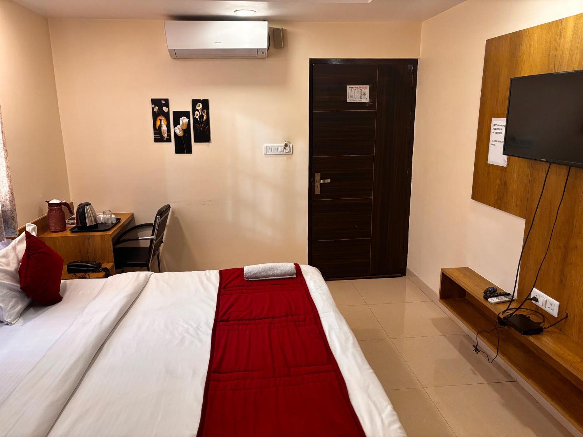 Hotel Gulabi Nagri, Malviya Nagar, Джайпур Екстер'єр фото